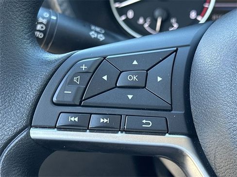 Certified 2025 Nissan Sentra SV image 10