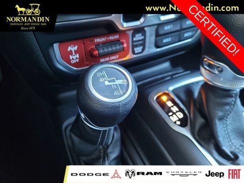 Certified 2025 Jeep Wrangler Unlimited Rubicon AWD/4WD image 14