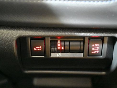 Used 2025 Subaru Forester Limited AWD/4WD image 48