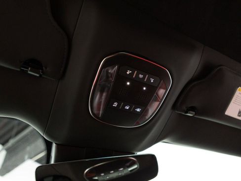 Used 2020 Ferrari 812 Superfast RWD image 79