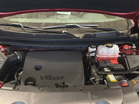 Used 2023 Chevrolet Traverse RS image 11