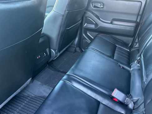 Used 2023 Nissan Frontier PRO-4X w/ Pro-4X Premium Package image 4
