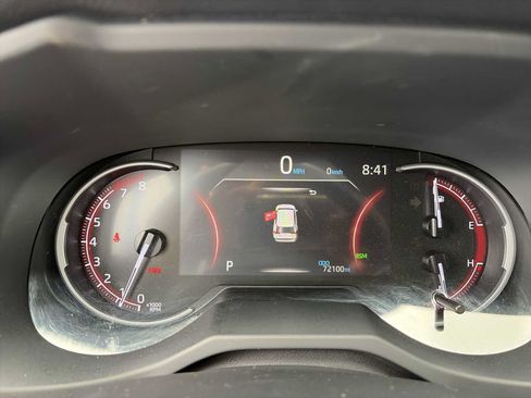Used 2022 Toyota RAV4 Limited FWD image 10