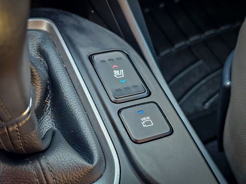 Used 2017 Hyundai Santa Fe SE w/ Cargo Package image 33