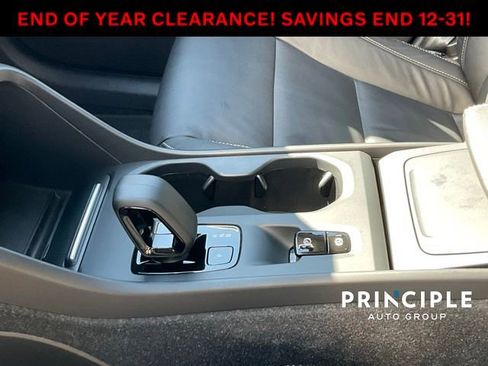 Certified 2023 Volvo XC40 B4 Core w/ Protection Package Premier image 17