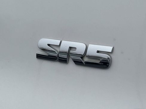 Used 2019 Toyota 4Runner SR5 Premium image 12