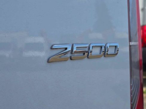 Used 2025 Mercedes-Benz Sprinter 2500 image 19
