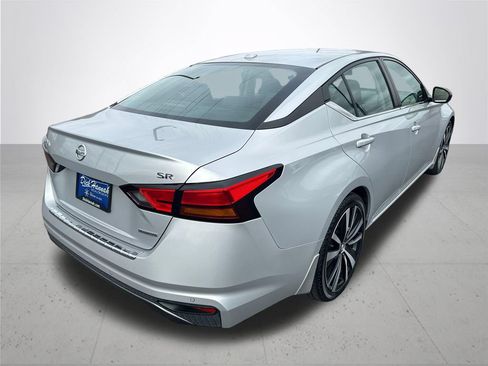 Used 2021 Nissan Altima 2.0 SR FWD image 7