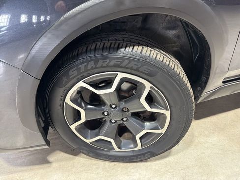 Used 2013 Subaru Crosstrek 2.0i Limited image 2