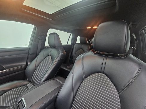 Used 2022 Toyota Highlander XSE image 7