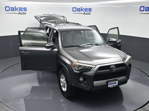 Used 2016 Toyota 4Runner SR5 AWD/4WD image 57