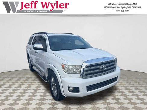 Used 2014 Toyota Sequoia Limited image 1