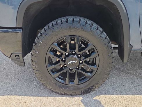 Used 2025 Chevrolet Silverado 2500 LTZ w/ Trail Boss Package AWD/4WD image 12