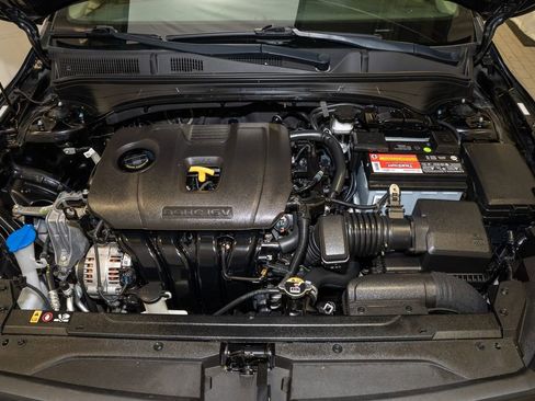 Used 2023 Kia Forte LXS w/ LXS Technology Package image 17