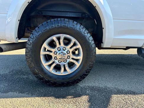 Used 2014 RAM 3500 Laramie image 29