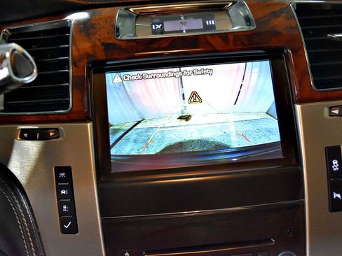 Used 2013 Cadillac Escalade ESV Platinum AWD/4WD image 15