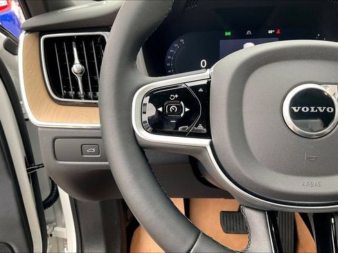New 2026 Volvo XC60 B5 Plus w/ Protection Package Premier AWD/4WD image 15