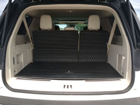 Used 2021 Lincoln Navigator L Black Label w/ Special Edition Package image 24