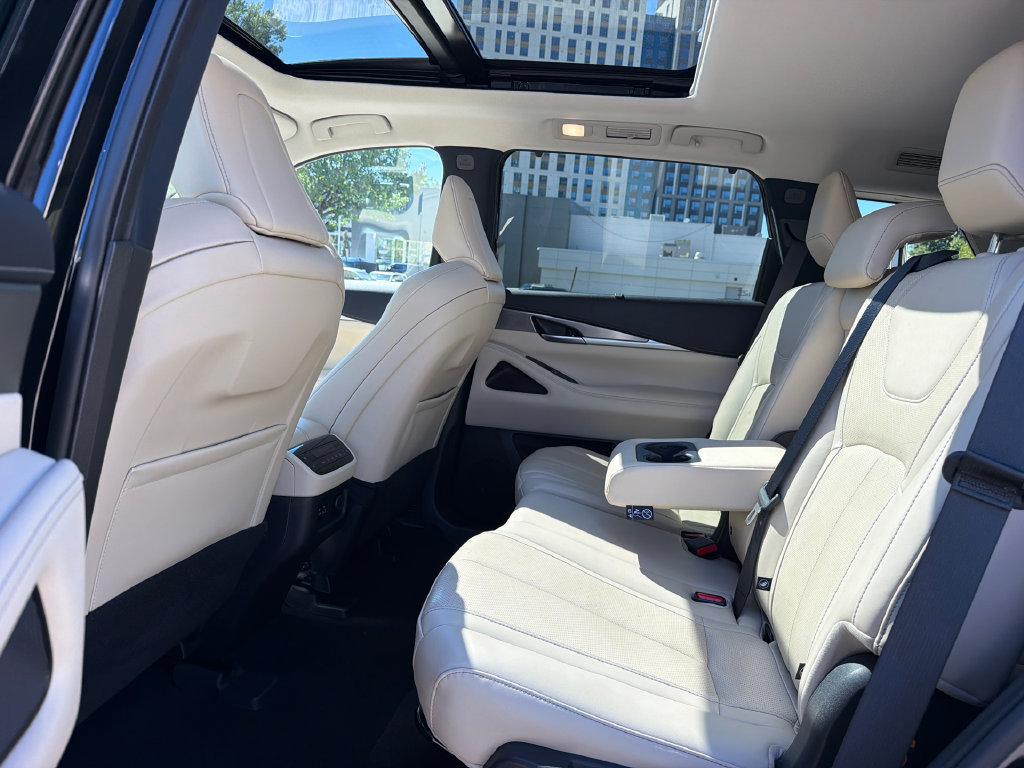 Used 2023 INFINITI QX60 Luxe w/ Cargo Package AWD/4WD image 22