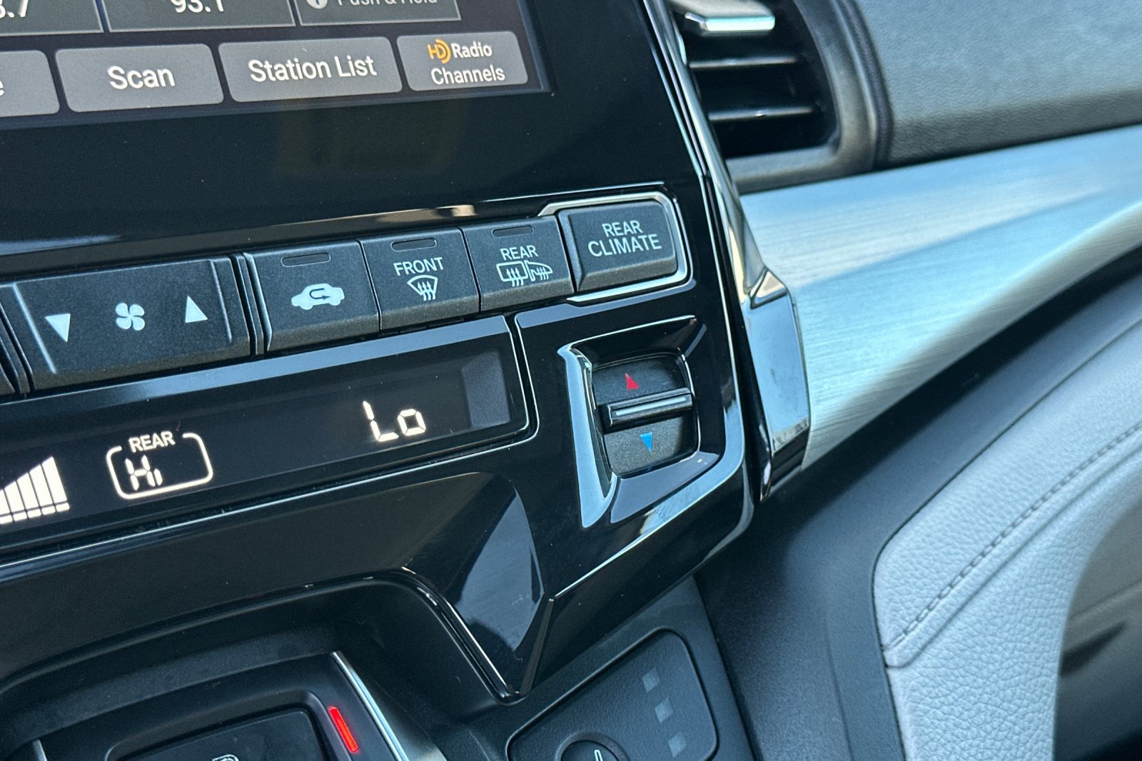 Used 2018 Honda Odyssey EX-L image 31