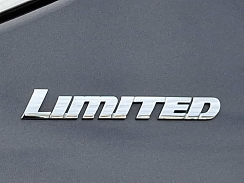 Used 2024 Toyota Tundra Limited image 32