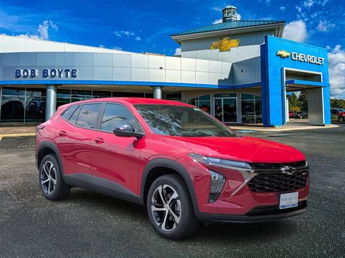 New 2026 Chevrolet Trax RS w/ Driver Confidence Package FWD image 9