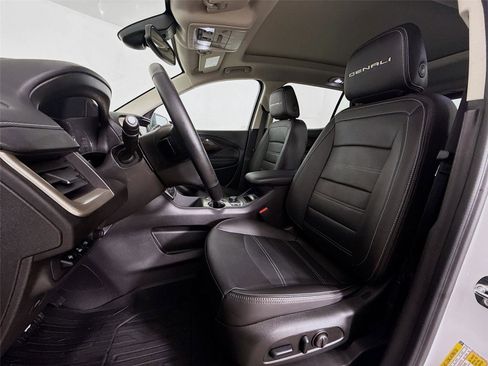 Used 2024 GMC Terrain Denali w/ Denali Premium Package image 23