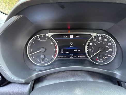 Used 2025 Nissan Sentra SV FWD image 38