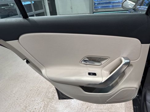 Used 2022 Mercedes-Benz A 220 4MATIC image 38