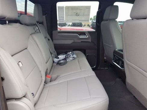 New 2025 GMC Sierra 2500 SLT w/ SLT Premium Package image 12