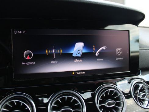 Used 2018 Mercedes-Benz E 400 4MATIC Cabriolet image 30