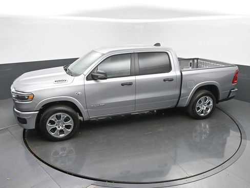 New 2026 RAM 1500 4x4 Crew Cab image 39
