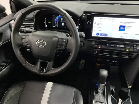Used 2025 Toyota Camry SE w/ Multimedia Upgrade Package FWD image 6