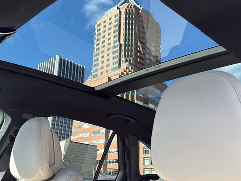 Certified 2026 Mercedes-Benz GLC 300 4MATIC image 26