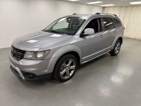 Used 2017 Dodge Journey Crossroad AWD/4WD image 1