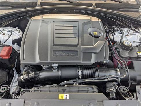New 2026 Land Rover Range Rover Velar Dynamic SE image 18