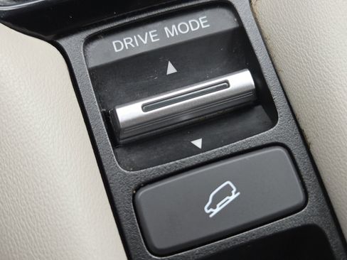 Certified 2023 Honda HR-V LX image 7