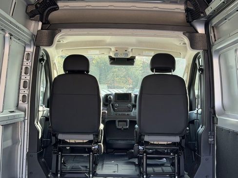 New 2026 RAM ProMaster 2500 w/ Convenience Group FWD image 31