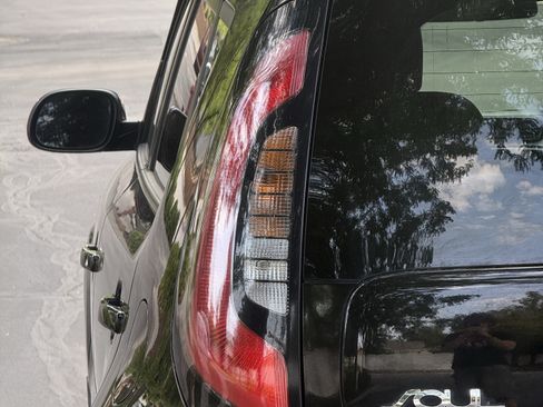 Used 2016 Kia Soul FWD image 18