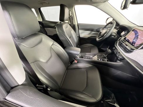 Used 2022 Jeep Compass Latitude image 25