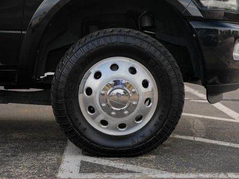 Used 2018 RAM 3500 Laramie Longhorn image 5