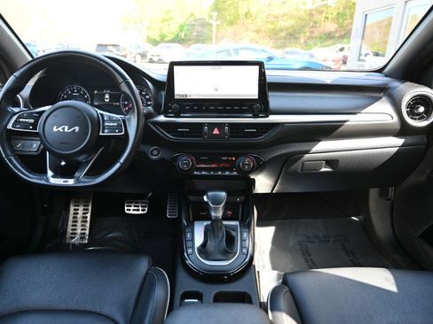 Used 2023 Kia Forte GT-Line w/ GT-Line Premium Package FWD image 4