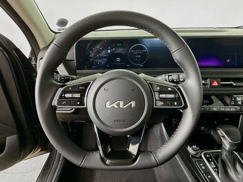 Used 2024 Kia Seltos SX w/ SX Sunroof Package image 11