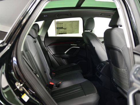 New 2025 Audi Q5 Premium Plus image 22