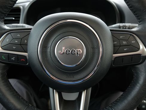 Used 2022 Jeep Renegade Limited w/ Sun, Sound & Wheels Group AWD/4WD image 16