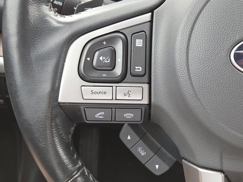 Used 2016 Subaru Outback 2.5i Limited AWD/4WD image 31