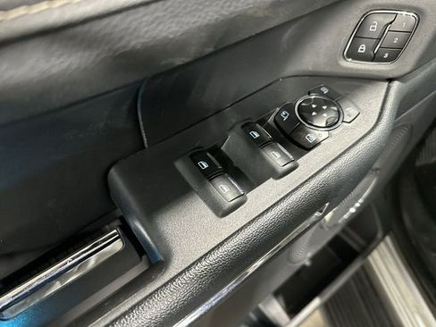 Used 2024 Ford Expedition XLT image 19