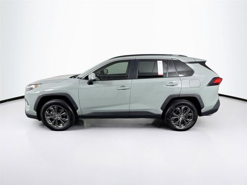 Certified 2022 Toyota RAV4 XLE Premium AWD/4WD image 12