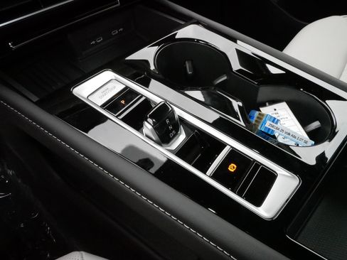 Certified 2025 Volkswagen Atlas Cross Sport SEL Premium R-Line image 24