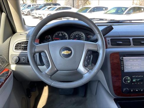 Used 2013 Chevrolet Suburban LT w/ Luxury Package image 14